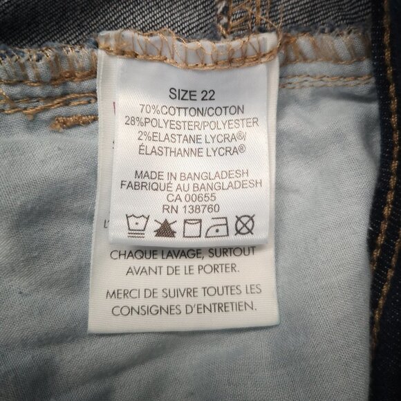 2/$30.00 - DC Jeans Lightly Curvy Medium Wash Ladies Blue Jeans - Picture 6 of 11